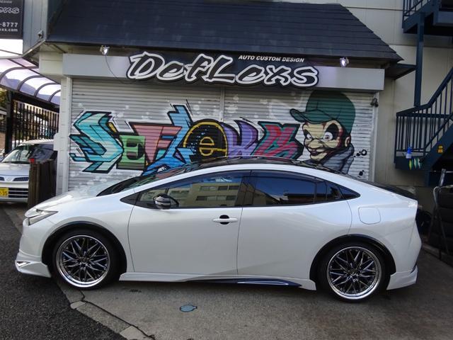 プリウス Ｚ　ワーク２０インチＡＷ　ローダウン　モデリスタＦ／Ｓ／Ｒエアロ　デジタルインナーミラー　ムーンルーフ　専用パーツ（10枚目）