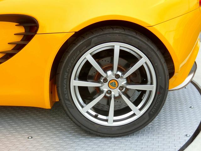 エリーゼ １１１Ｒ　ワンオーナー　トヨタ製２ＺＺエンジン　６ＭＴ　軽量アルミホイール、走行距離２万キロ台　１１１Ｒシリーズ２　点検整備記録簿付（21枚目）