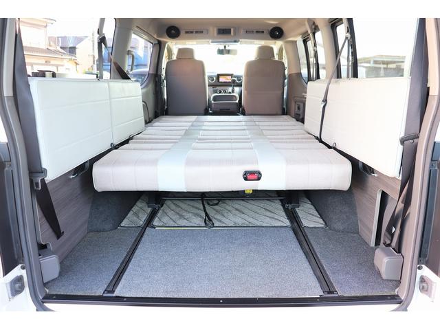 ＮＶ３５０キャラバンワゴン 　キャンピングカー／ＯＺ製グランドバケーション／２段ベッド／３列シート／社外ナビ／フリップダウンモニター／前後社外スタビライザー／パワースライドドア／リアクーラー／リアヒーター（5枚目）