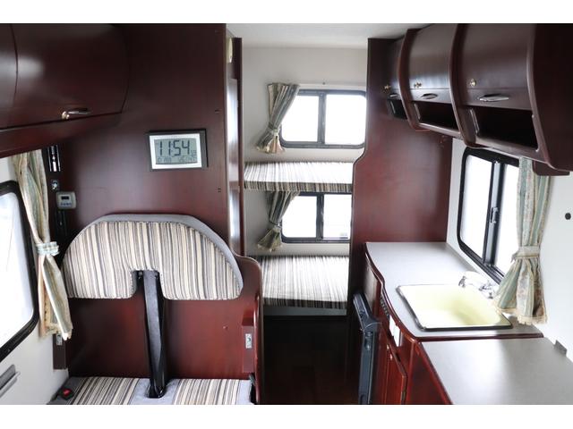 カムロード 　ナッツＲＶ／クレソンボーダーエディション／ガラスコーティング施工済み／ＦＦヒーター／ツインサブバッテリー／１５００Ｗインバーター／電動マックスファン／ソーラーパネル×２／２段ベッド（11枚目）