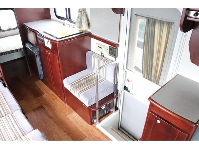 カムロード 　ナッツＲＶ／クレソンボーダーエディション／ガラスコーティング施工済み／ＦＦヒーター／ツインサブバッテリー／１５００Ｗインバーター／電動マックスファン／ソーラーパネル×２／２段ベッド（15枚目）