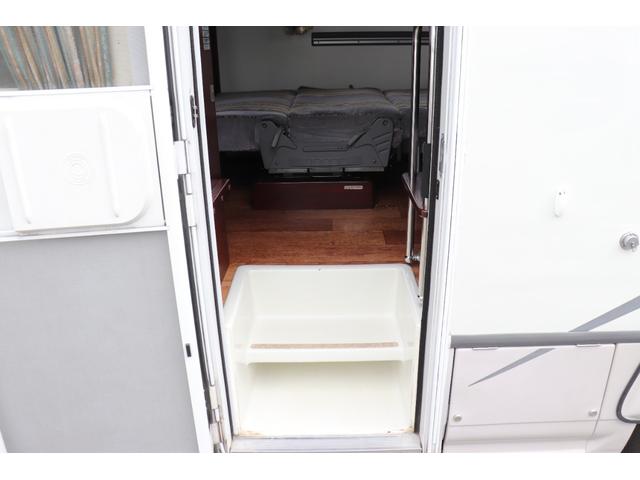 カムロード 　ナッツＲＶ／クレソンボーダーエディション／ガラスコーティング施工済み／ＦＦヒーター／ツインサブバッテリー／１５００Ｗインバーター／電動マックスファン／ソーラーパネル×２／２段ベッド（32枚目）