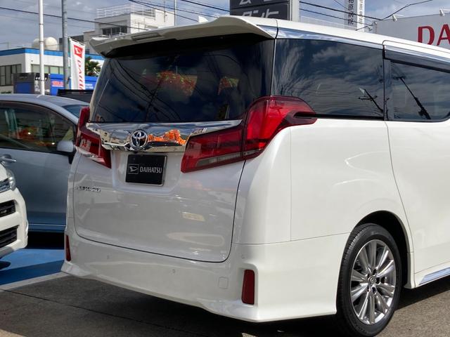 アルファード ２．５Ｓ　タイプゴールド　純正ナビ　フリップダウンモニター　地デジ　ＢＴ　ＥＴＣ　バックカメラ　サンルーフ　三眼ＬＥＤパワーバックドアレーダークルーズコントロール　ブラインドスポットモニター　デジタルインナーミラー（3枚目）