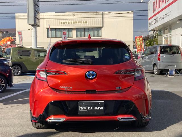 カローラスポーツ ハイブリッドＧ　Ｚ　１オーナー　ＴＲＤフロント・サイド・リア　トヨタセーフティセンス　レーダークルーズ　９インチ純正ナビ　地デジ　ＤＶＤ／ＣＤ　ＢＴ　ＨＤＭＩ　バックカメラ　ビルトインＥＴＣ２．０　前後ドラレコ（10枚目）