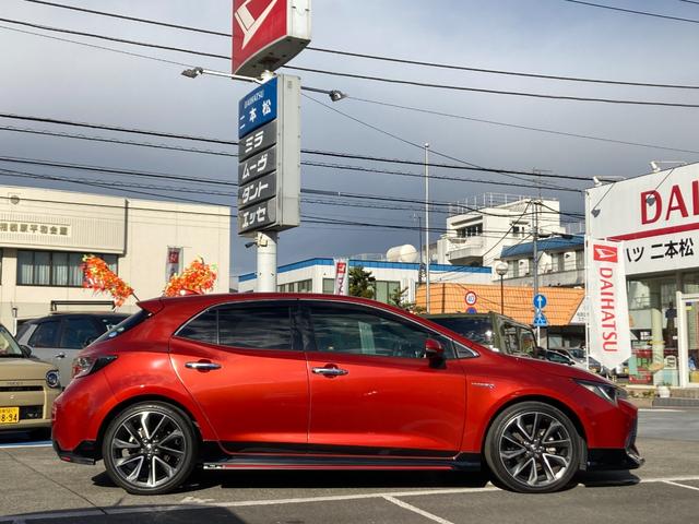 カローラスポーツ ハイブリッドＧ　Ｚ　１オーナー　ＴＲＤフロント・サイド・リア　トヨタセーフティセンス　レーダークルーズ　９インチ純正ナビ　地デジ　ＤＶＤ／ＣＤ　ＢＴ　ＨＤＭＩ　バックカメラ　ビルトインＥＴＣ２．０　前後ドラレコ（11枚目）