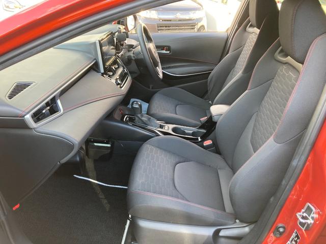 カローラスポーツ ハイブリッドＧ　Ｚ　１オーナー　ＴＲＤフロント・サイド・リア　トヨタセーフティセンス　レーダークルーズ　９インチ純正ナビ　地デジ　ＤＶＤ／ＣＤ　ＢＴ　ＨＤＭＩ　バックカメラ　ビルトインＥＴＣ２．０　前後ドラレコ（29枚目）