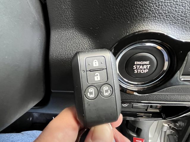 スペーシアカスタム ハイブリッドＸＳターボ　ワンオーナー　純正９インチ地デジナビ　全方位モニター　フリップダウンモニター　前席シートヒーター　オリジナルシートカバー　両側パワースライドドア　ＬＥＤヘッドライト　ヘッドアップディスプレイ　ＥＴＣ（12枚目）