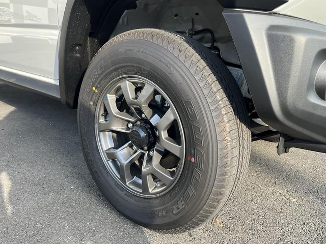 ジムニーノマド ＦＣ　登録済み未使用車　オートマ車　ＬＥＤヘッドライト　フォグランプ　スズキセーフティサポート　スマートキー　プッシュスタート　シートヒーター　ステアリングスイッチ　アイドリングストップ　コーナーセンサー（13枚目）