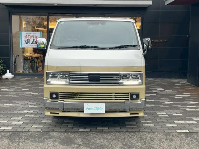 ハイエースバン スーパーＧＬ　ダークプライムＩＩ　Ｃａｒｉｃａ　Ｃａｌ‘ｓＭｏｔｏｒ　Ｃａｒｉｃａ　Ｃａｌ‘ｓＭｏｔｏｒ１１インチナビ　ＥＴＣ　デジタルミラー　バックカメラ　ベッドキット　ＲＡＹＳホイール　オープンカントリー（6枚目）