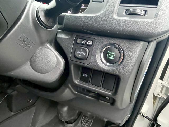 ハイエースバン スーパーＧＬ　ダークプライムＩＩ　Ｃａｒｉｃａ　Ｃａｌ‘ｓＭｏｔｏｒ　Ｃａｒｉｃａ　Ｃａｌ‘ｓＭｏｔｏｒ１１インチナビ　ＥＴＣ　デジタルミラー　バックカメラ　ベッドキット　ＲＡＹＳホイール　オープンカントリー（33枚目）
