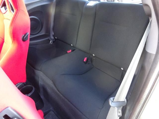 ＣＲ－Ｚ αブラックレーベル　平成２３年式走行７１４００キロタイミングチェーン６速ＭＴスマートキー無限フルエアロＴＥＩＮ車高調オートエアコンパワステフル装備ＨＤＤナビワンセグＴＶバックカメラＥＴＣ社外１７インチアルミ（27枚目）