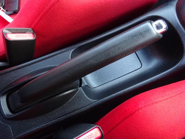 ＣＲ－Ｚ αブラックレーベル　平成２３年式走行７１４００キロタイミングチェーン６速ＭＴスマートキー無限フルエアロＴＥＩＮ車高調オートエアコンパワステフル装備ＨＤＤナビワンセグＴＶバックカメラＥＴＣ社外１７インチアルミ（51枚目）