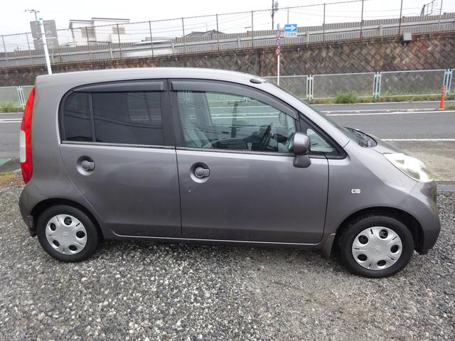 ライフ ハッピーエディション　平成１８年式　走行４５４００キロ　修復歴無し　４速ＡＴ　キーレス　オートエアコン　パワステ　フル装備　電動格納ミラー　プライバシーガラス（9枚目）