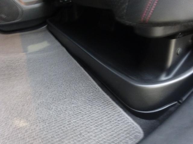 お好みの１台をお客様自身の目でお選び下さい。車両によっての癖や特徴は専任のスタッフまでご気軽にご相談下さい。常にお客様のニーズにお答え出来るように、幅広いジャンルの在庫を取り揃えております。