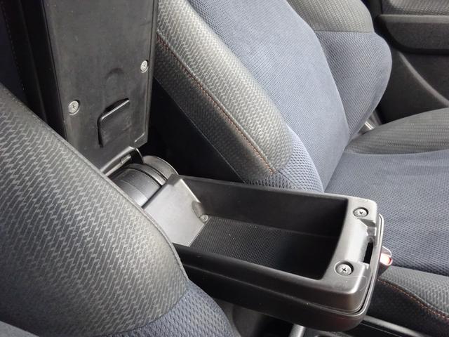 フィット RS 走行159800キロタイミングチェーン修復歴無し6速MTキーレスオートエアコンパワステフル装備純正オーディオUSB接続純正ビルトインETC純正OPアームレスト16インチホイール(56枚目)