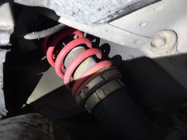 キューブ １５Ｘ　Ｖセレクション　平成２１年式車検令和８年２月走行１６０５００キロタイミングチェーンＣＶＴスマートキーオートエアコンパワステフル装備ＥＴＣ純正ＳＤナビフルセグＴＶＵＳＢ接続音楽録音車高調ローダウンヒッチメンバー現状販売（15枚目）