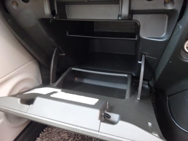 キューブ １５Ｘ　Ｖセレクション　平成２１年式車検令和８年２月走行１６０５００キロタイミングチェーンＣＶＴスマートキーオートエアコンパワステフル装備ＥＴＣ純正ＳＤナビフルセグＴＶＵＳＢ接続音楽録音車高調ローダウンヒッチメンバー現状販売（41枚目）