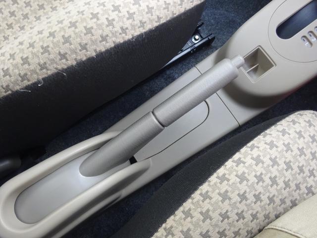 アルト G 平成23年式 車検令和8年9月 走行34600キロ タイミングチェーン 4速AT キーレス エアコン パワステ フル装備 プライバシーガラス 電動格納ミラー 純正CDデッキ(45枚目)