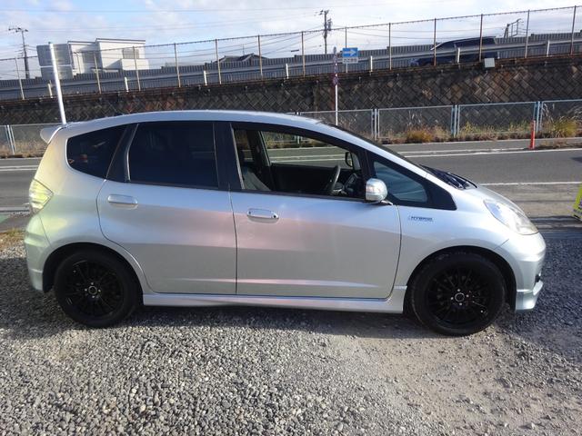 フィットハイブリッド RS 平成24年式車検令和8年6月走行154200キロタイミングチェーン修復歴無し6速MTスマートキーオートエアコンパワステ純正メモリーナビフルセグTV音楽録音BluetoothバックカメラETCHID(6枚目)