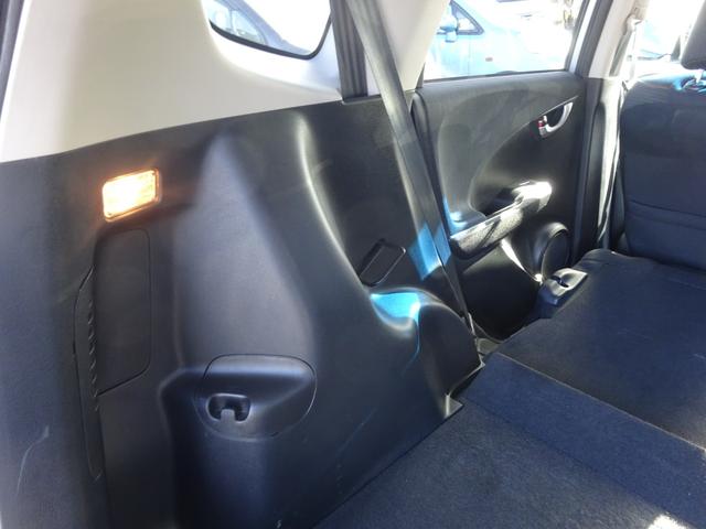 フィットハイブリッド RS 平成24年式車検令和8年6月走行154200キロタイミングチェーン修復歴無し6速MTスマートキーオートエアコンパワステ純正メモリーナビフルセグTV音楽録音BluetoothバックカメラETCHID(22枚目)