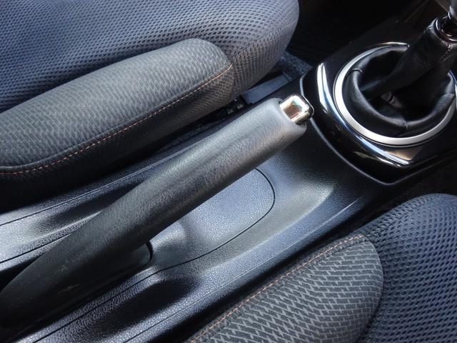 フィットハイブリッド RS 平成24年式車検令和8年6月走行154200キロタイミングチェーン修復歴無し6速MTスマートキーオートエアコンパワステ純正メモリーナビフルセグTV音楽録音BluetoothバックカメラETCHID(59枚目)