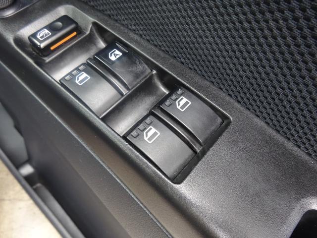 �P�N�ۏؑΏۈȊO�̕��̓G���W���E�~�b�V�����݂̂P�����P�O�O�O�L���ۏؕt�ł��B������̔��Ԃ͖��ۏ؂ƂȂ�܂��̂ł��������������B���̑��L���ۏ؂����ē����Ă���܂��̂ŁA���C�y�ɂ��⍇�����������B