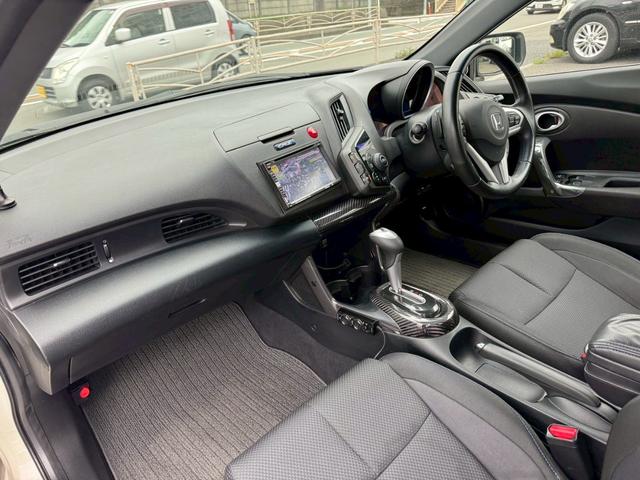 ＣＲ－Ｚ αブラックレーベル　ワークエモーション　ＣＲ極　１８インチホイール　柿本改マフラー　ダウンサス　ＦＡＬＫＥＮ新品タイヤ　クスコタワーバー　スマートキー　ＥＴＣ　ナビ　バックカメラ　ブルートゥース接続　ＴＶ　サブウーファー（32枚目）