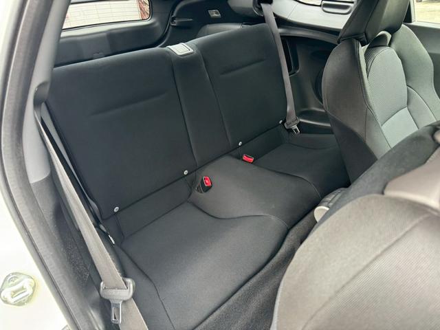 ＣＲ－Ｚ αブラックレーベル　ワークエモーション　ＣＲ極　１８インチホイール　柿本改マフラー　ダウンサス　ＦＡＬＫＥＮ新品タイヤ　クスコタワーバー　スマートキー　ＥＴＣ　ナビ　バックカメラ　ブルートゥース接続　ＴＶ　サブウーファー（37枚目）