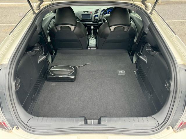 ＣＲ－Ｚ αブラックレーベル　ワークエモーション　ＣＲ極　１８インチホイール　柿本改マフラー　ダウンサス　ＦＡＬＫＥＮ新品タイヤ　クスコタワーバー　スマートキー　ＥＴＣ　ナビ　バックカメラ　ブルートゥース接続　ＴＶ　サブウーファー（40枚目）