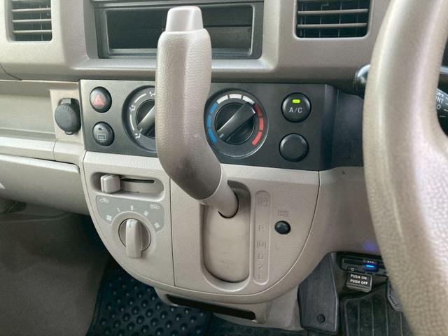 エブリイ ＰＡ　１オーナー　切替４ＷＤ　ＥＴＣ　タイミングチェーン　ハイルーフ　ＡＴ　エアコン　パワステ　４ナンバー　軽貨物　積載量３５０ｋｇ（18枚目）