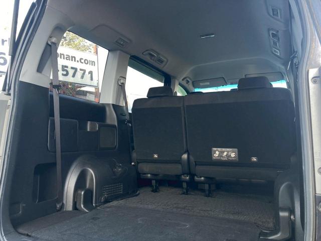 ステップワゴンスパーダ クールスピリット　記録簿　ナビ　地デジ　全方位カメラ　ＥＴＣ　両側電動スライドドア　ＣＤ・ＤＶＤ再生　タイミングチェーン　ＭＳＶ　修復歴なし　スマートキー２個　ＭＴモード付ＣＶＴ　純正アルミホイール　ＨＩＤ　フォグ（38枚目）