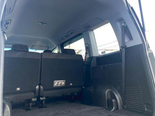 ステップワゴンスパーダ クールスピリット　記録簿　ナビ　地デジ　全方位カメラ　ＥＴＣ　両側電動スライドドア　ＣＤ・ＤＶＤ再生　タイミングチェーン　ＭＳＶ　修復歴なし　スマートキー２個　ＭＴモード付ＣＶＴ　純正アルミホイール　ＨＩＤ　フォグ（39枚目）