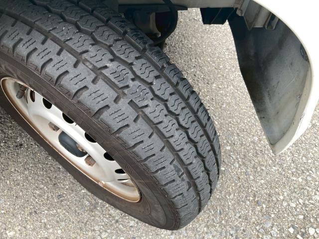 ハイゼットカーゴ ＤＸ　ドラレコ　ＥＴＣ　パワーウィンドウ　頭上コンソール　タイミングチェーン　ハイルーフ　インパネ４ＡＴ　修復歴無し　エアコン　パワステ　フルフラットシート　４ナンバー　軽貨物　積載量３５０ｋｇ（9枚目）