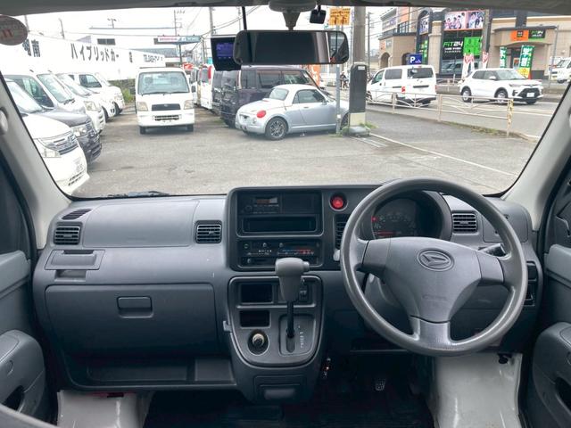 ハイゼットカーゴ ＤＸ　ドラレコ　ＥＴＣ　パワーウィンドウ　頭上コンソール　タイミングチェーン　ハイルーフ　インパネ４ＡＴ　修復歴無し　エアコン　パワステ　フルフラットシート　４ナンバー　軽貨物　積載量３５０ｋｇ（11枚目）