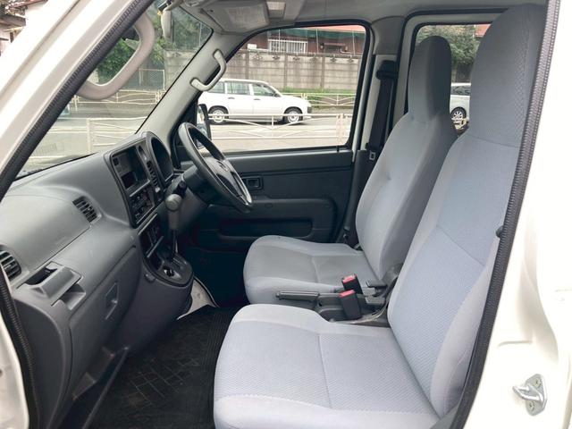 ハイゼットカーゴ ＤＸ　ドラレコ　ＥＴＣ　パワーウィンドウ　頭上コンソール　タイミングチェーン　ハイルーフ　インパネ４ＡＴ　修復歴無し　エアコン　パワステ　フルフラットシート　４ナンバー　軽貨物　積載量３５０ｋｇ（24枚目）