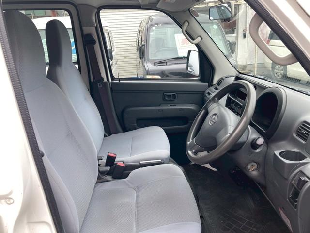 ハイゼットカーゴ ＤＸ　ドラレコ　ＥＴＣ　パワーウィンドウ　頭上コンソール　タイミングチェーン　ハイルーフ　インパネ４ＡＴ　修復歴無し　エアコン　パワステ　フルフラットシート　４ナンバー　軽貨物　積載量３５０ｋｇ（26枚目）