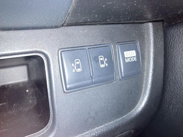 セレナ ２０Ｘ　ナビ　バックカメラ　地デジ　ＥＴＣ　両側電動スライドドア　スマートキー　クルコン　タイミングチェーン　ＣＤ・ＤＶＤ再生（9枚目）