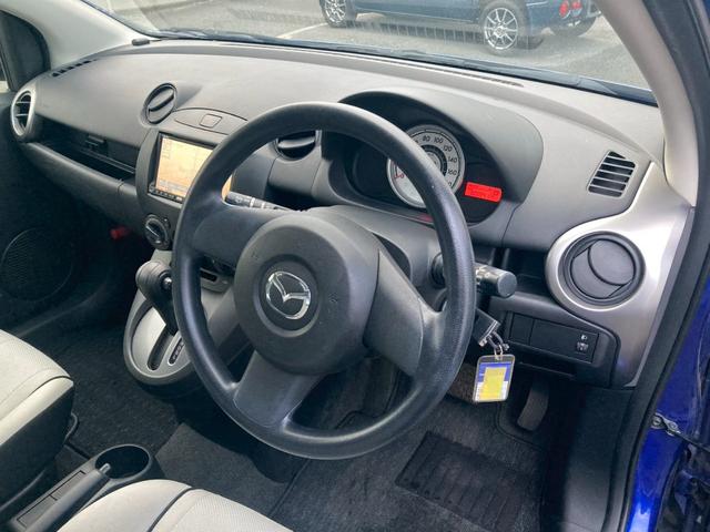 デミオ １３Ｃ　ナビ　バックカメラ　地デジ　ＥＴＣ　タイミングチェーン　修復歴無し　ミュージックサーバー　ＣＤ　インパネ４ＡＴ　電格ミラー　エアコン　パワステ　パワーウィンドウ　ＡＢＳ　運転席・助手席エアバッグ（23枚目）