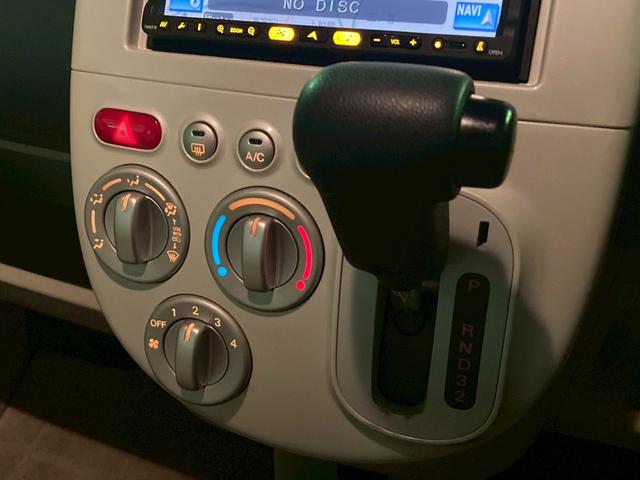 ｅＫワゴン Ｇ　法人１オーナー　記録簿８枚　タイベル交換済　ナビ　地デジ　ＣＤ・ＤＶＤ再生　キーレス　修復歴無し　インパネ４ＡＴ　電格ミラー　シガーソケット（8枚目）