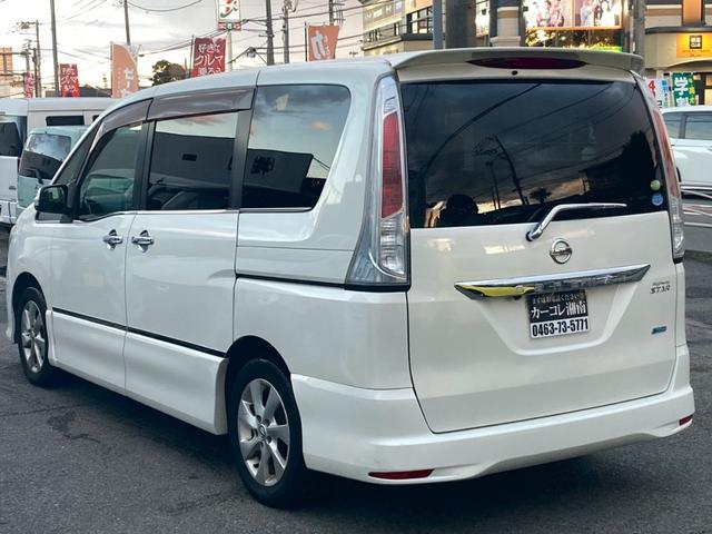 セレナ ハイウェイスター　ドラレコ　フリップダウンモニター　ナビ　ブルートゥース　バックカメラ　フルセグＴＶ　両側電動スライド　２０２３年製造タイヤ　ＥＴＣ　スマートキー２本　修復歴無し　タイミングチェーン　ＣＤ　ＤＶＤ再生（6枚目）