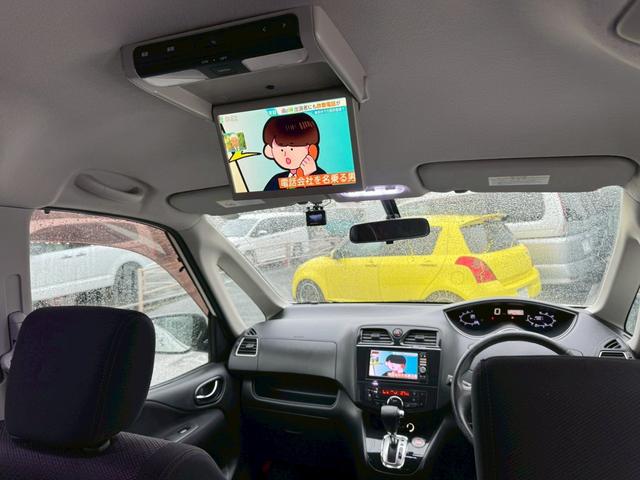 セレナ ハイウェイスター　ドラレコ　フリップダウンモニター　ナビ　ブルートゥース　バックカメラ　フルセグＴＶ　両側電動スライド　２０２３年製造タイヤ　ＥＴＣ　スマートキー２本　修復歴無し　タイミングチェーン　ＣＤ　ＤＶＤ再生（10枚目）