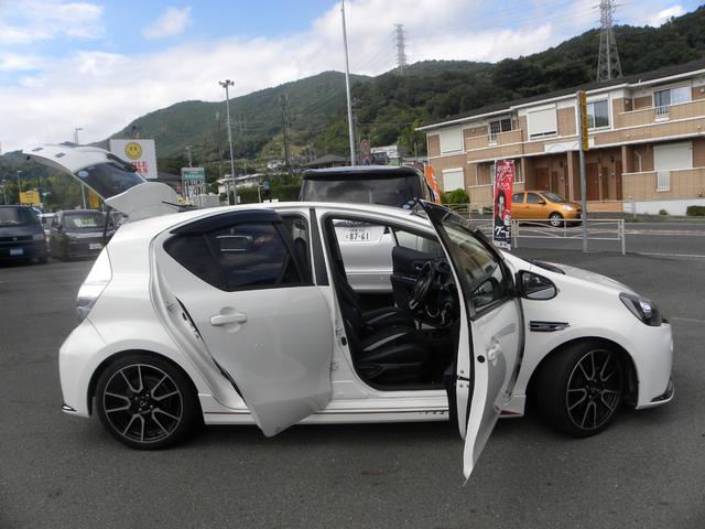 アクア Ｇ　Ｇ’ｓ　検９年１月　ハイブリッド車　ＥＴＣ　ナビ　キーレス　ＨＩＤヘッドライト　フォグランプ　１７インチアルミホイール（26枚目）