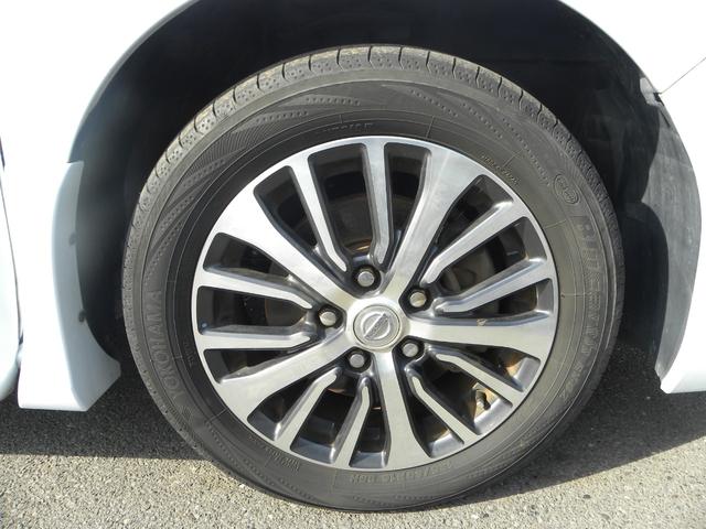 セレナ ハイウェイスターＳ－ＨＶアドバンスドセーフティパック　８人乗り　ナビ　ＴＶ　ＥＴＣ　バックモニター　フリップダウンモニター　オートクルーズ　両側電動パワスラ　ＨＩＤヘッドライト　キーレス　プッシュスタート　純正１６インチアルミホイール（11枚目）