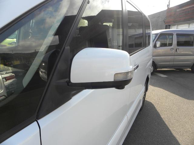 セレナ ハイウェイスターＳ－ＨＶアドバンスドセーフティパック　８人乗り　ナビ　ＴＶ　ＥＴＣ　バックモニター　フリップダウンモニター　オートクルーズ　両側電動パワスラ　ＨＩＤヘッドライト　キーレス　プッシュスタート　純正１６インチアルミホイール（19枚目）