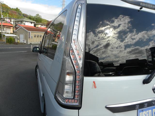 セレナ ハイウェイスターＳ－ＨＶアドバンスドセーフティパック　８人乗り　ナビ　ＴＶ　ＥＴＣ　バックモニター　フリップダウンモニター　オートクルーズ　両側電動パワスラ　ＨＩＤヘッドライト　キーレス　プッシュスタート　純正１６インチアルミホイール（22枚目）