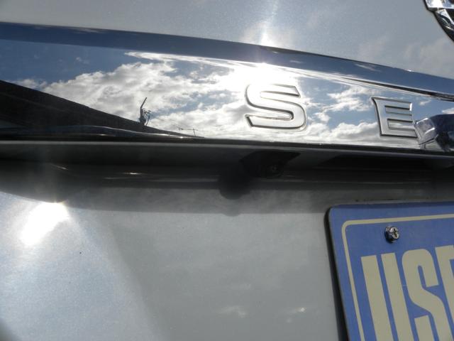 セレナ ハイウェイスターＳ－ＨＶアドバンスドセーフティパック　８人乗り　ナビ　ＴＶ　ＥＴＣ　バックモニター　フリップダウンモニター　オートクルーズ　両側電動パワスラ　ＨＩＤヘッドライト　キーレス　プッシュスタート　純正１６インチアルミホイール（24枚目）