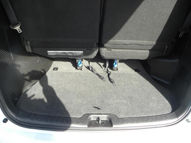 セレナ ハイウェイスターＳ－ＨＶアドバンスドセーフティパック　８人乗り　ナビ　ＴＶ　ＥＴＣ　バックモニター　フリップダウンモニター　オートクルーズ　両側電動パワスラ　ＨＩＤヘッドライト　キーレス　プッシュスタート　純正１６インチアルミホイール（34枚目）