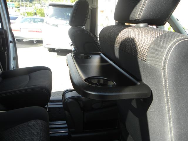 セレナ ハイウェイスターＳ－ＨＶアドバンスドセーフティパック　８人乗り　ナビ　ＴＶ　ＥＴＣ　バックモニター　フリップダウンモニター　オートクルーズ　両側電動パワスラ　ＨＩＤヘッドライト　キーレス　プッシュスタート　純正１６インチアルミホイール（39枚目）