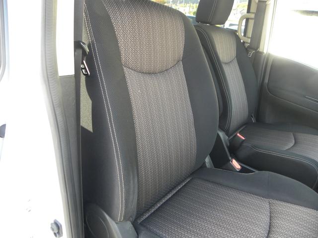 セレナ ハイウェイスターＳ－ＨＶアドバンスドセーフティパック　８人乗り　ナビ　ＴＶ　ＥＴＣ　バックモニター　フリップダウンモニター　オートクルーズ　両側電動パワスラ　ＨＩＤヘッドライト　キーレス　プッシュスタート　純正１６インチアルミホイール（54枚目）