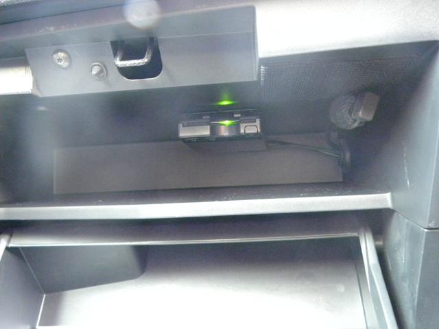 セレナ ハイウェイスターＳ－ＨＶアドバンスドセーフティパック　８人乗り　ナビ　ＴＶ　ＥＴＣ　バックモニター　フリップダウンモニター　オートクルーズ　両側電動パワスラ　ＨＩＤヘッドライト　キーレス　プッシュスタート　純正１６インチアルミホイール（70枚目）